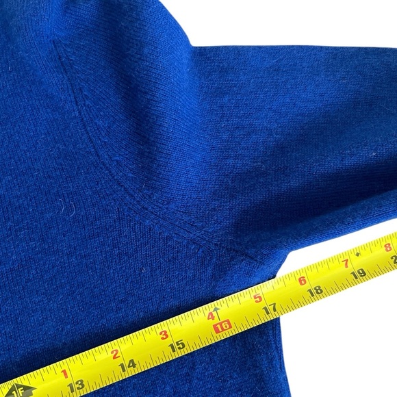 NEW Alex Marie Ladies Cobalt Blue Cashmere Sweater Size Medium - Picture 6 of 6